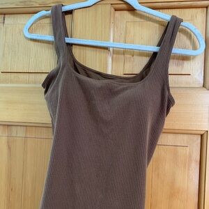 Alo ribbed minimalist tank cinnamon small